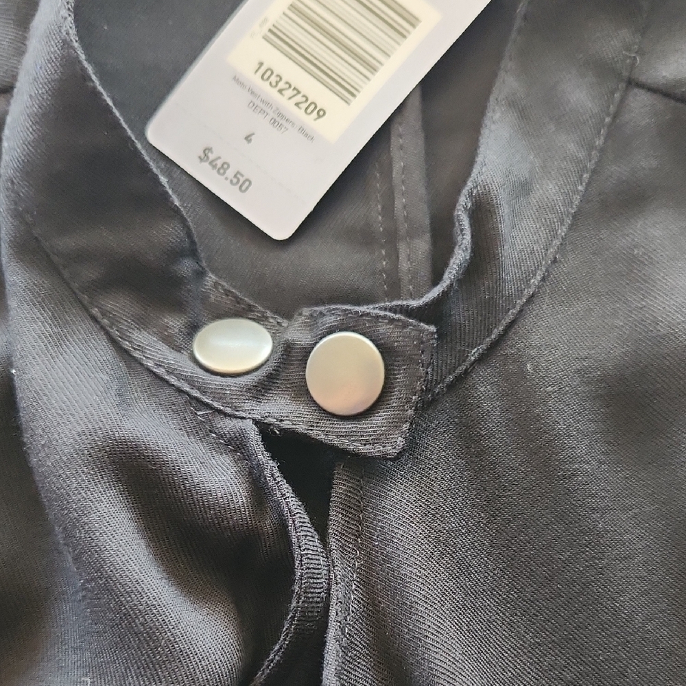 NWT Torrid Black Sleeveless Top with Zipper Accents - Picture 5 of 8